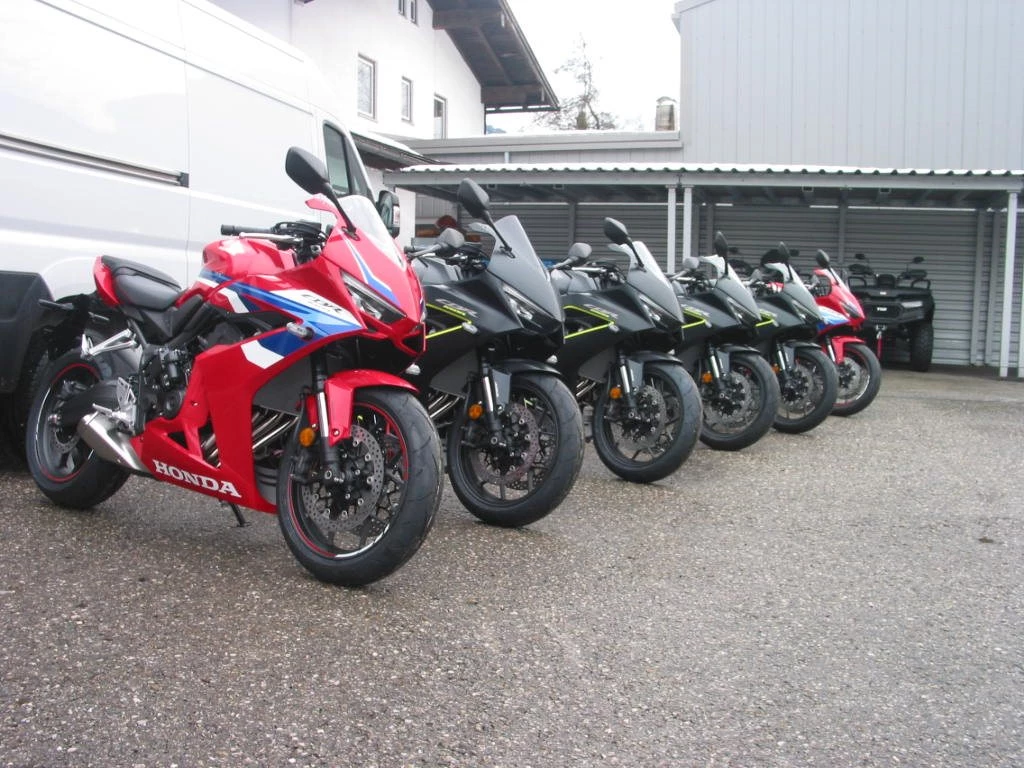 Honda CBR650R E-Clutch