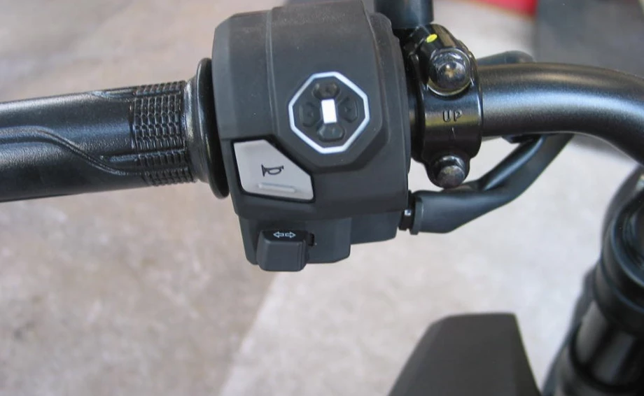 Offer Honda CB125R Bild 11: Offer Honda CB125R