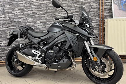 Suzuki GSX-S950