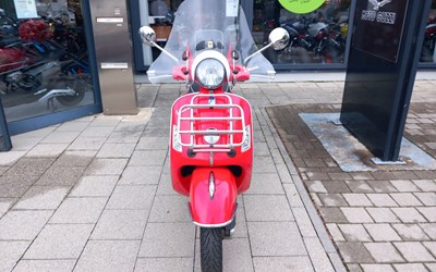 Vespa GTS 300 Super