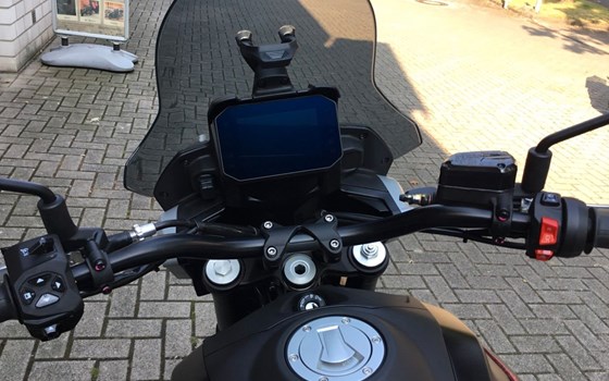 Neufahrzeug Moto Guzzi V85 Strada - Bild 11