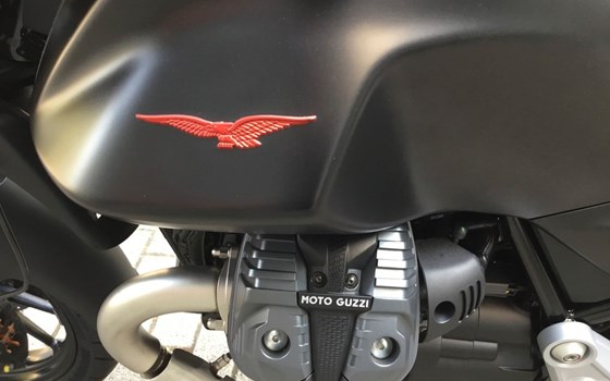 Neufahrzeug Moto Guzzi V85 Strada - Bild 15