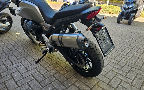 Neufahrzeug Moto Guzzi V85 Strada - Bild 9