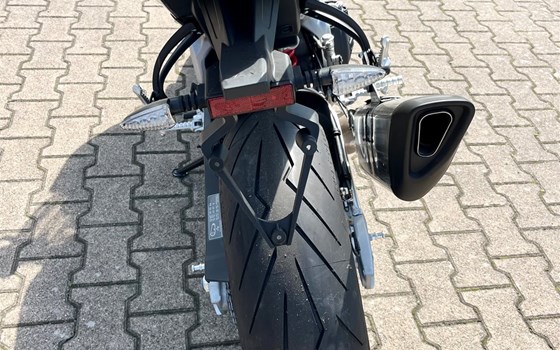 Neufahrzeug Aprilia Tuono V4 1100 - Bild 15