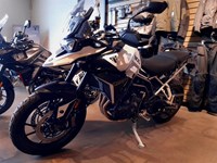 Gebrauchtmotorrad Triumph Tiger 900 GT Pro Snowdonia White