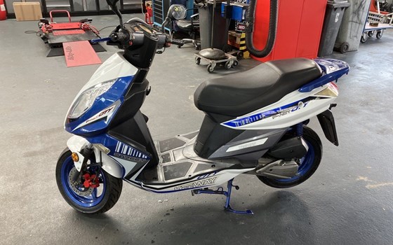 Gebrauchtmotorrad Keeway F Act NKD 25 - Bild 1