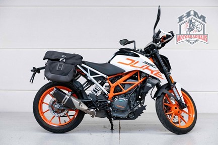 KTM 390 Duke