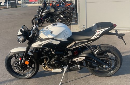 Gebrauchtmotorrad Triumph Street Triple 765 R