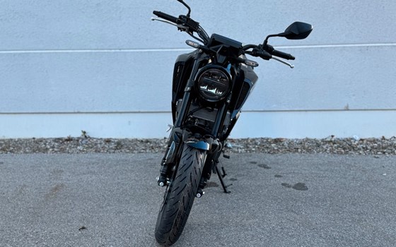 Gebrauchtmotorrad Honda CB125R - Bild 3