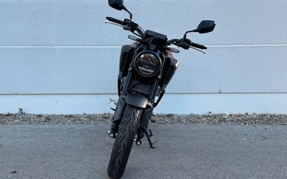 Gebrauchtmotorrad Honda CB125R - Bild 8