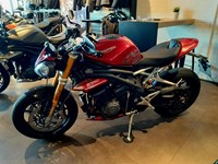 Gebrauchtmotorrad Triumph Speed Triple 1200 RS Carnival Red