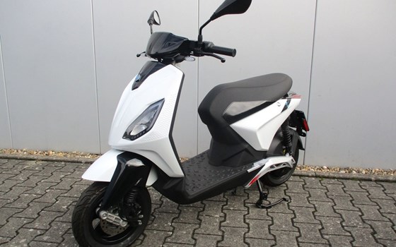 Gebrauchtmotorrad Piaggio 1 Active - Bild 2