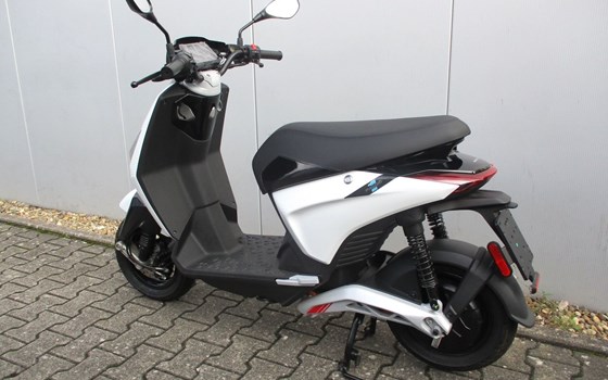Gebrauchtmotorrad Piaggio 1 Active - Bild 5