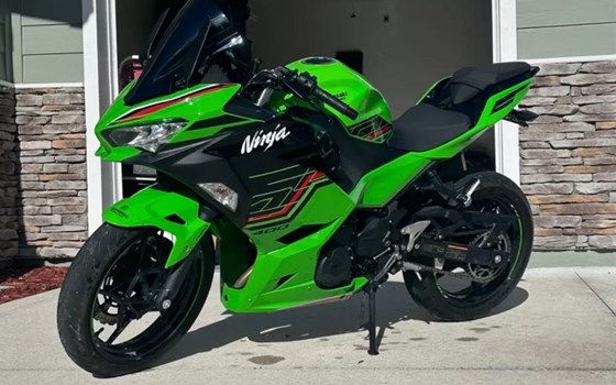 Gebrauchtmotorrad Kawasaki Ninja 400 - Bild 2 Gebrauchtmotorrad Kawasaki Ninja 400 - Bild 2