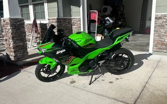 Gebrauchtmotorrad Kawasaki Ninja 400 - Bild 3 Gebrauchtmotorrad Kawasaki Ninja 400 - Bild 3