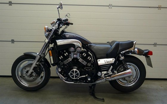 Gebrauchtmotorrad Yamaha V-Max VMX 1200 - Bild 1