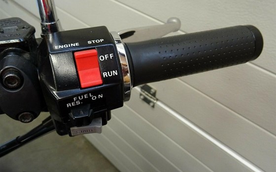 Gebrauchtmotorrad Yamaha V-Max VMX 1200 - Bild 2