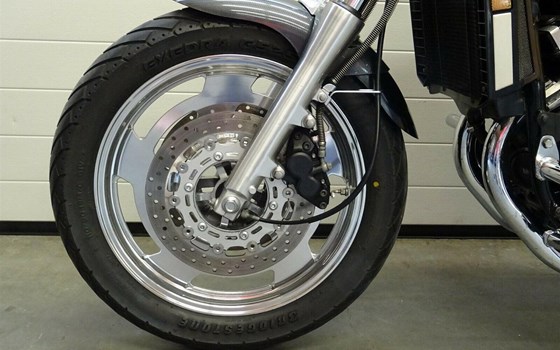 Gebrauchtmotorrad Yamaha V-Max VMX 1200 - Bild 6