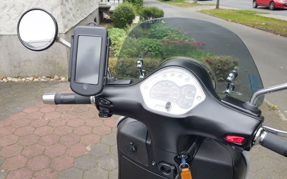 Gebrauchtmotorrad Vespa GTS 300 Super Sport - Bild 7