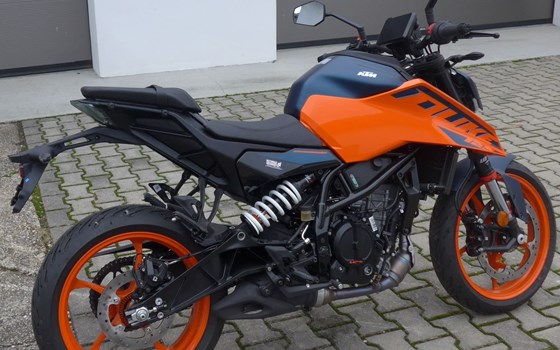Neufahrzeug KTM 125 Duke - Bild 3