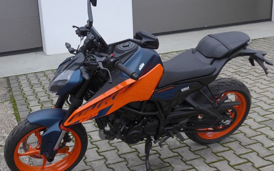 Neufahrzeug KTM 125 Duke - Bild 6