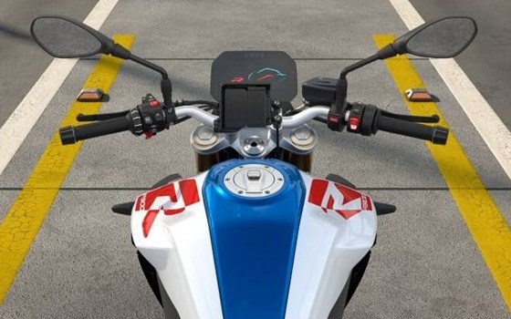 Gebrauchtmotorrad BMW F 900 R - Bild 2