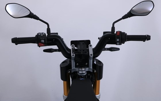 Gebrauchtmotorrad BMW CE 02 11kW - Bild 12