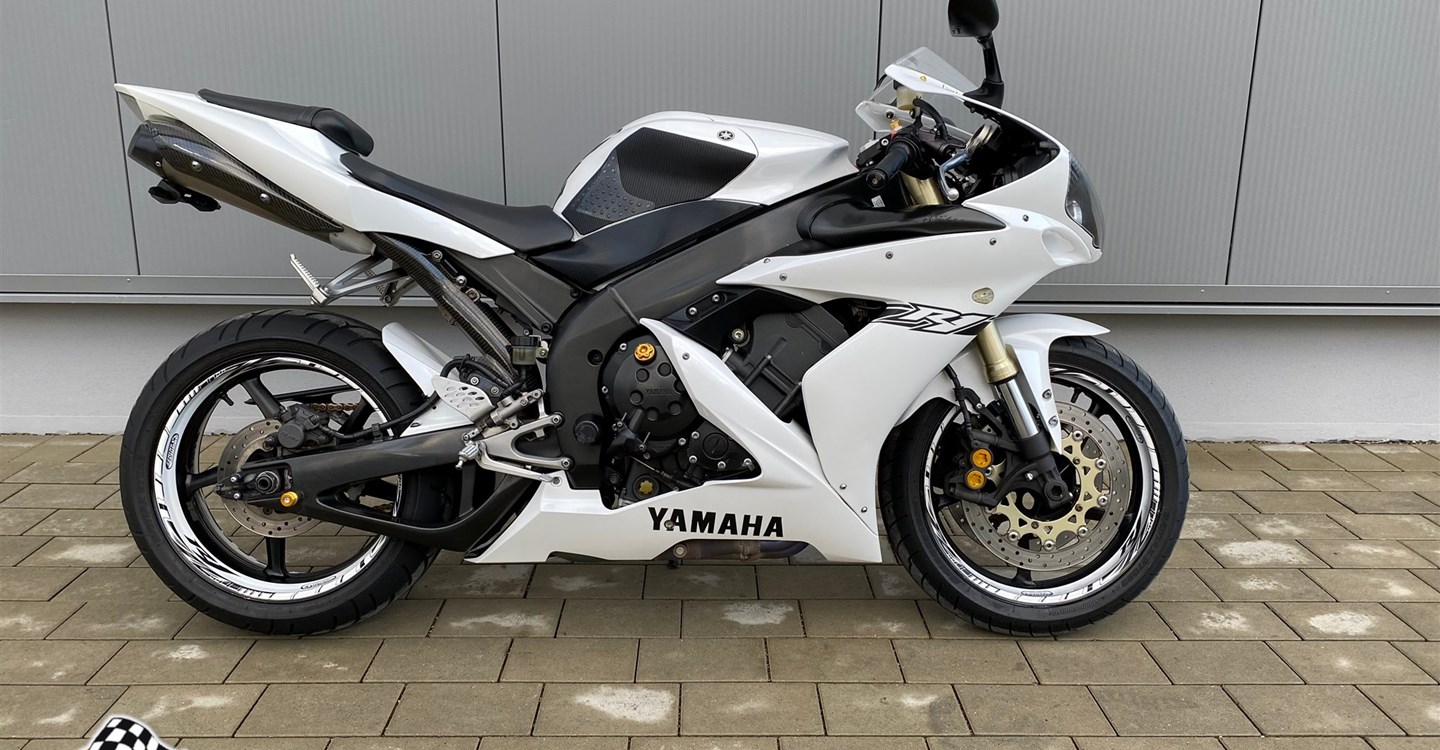 Offer Yamaha R1