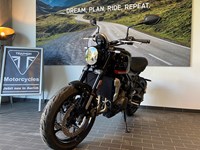 Gebrauchtmotorrad Triumph Trident 660 