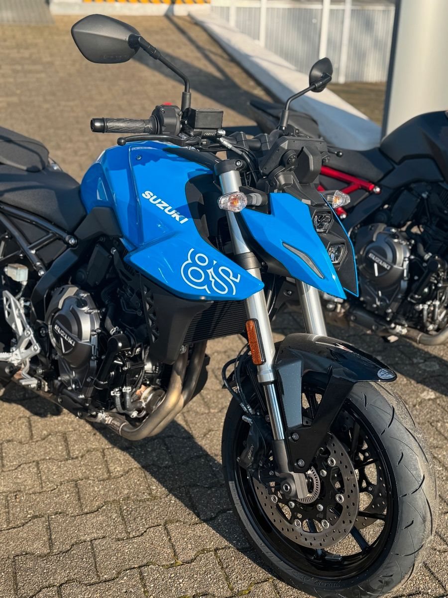 Suzuki GSX-8S