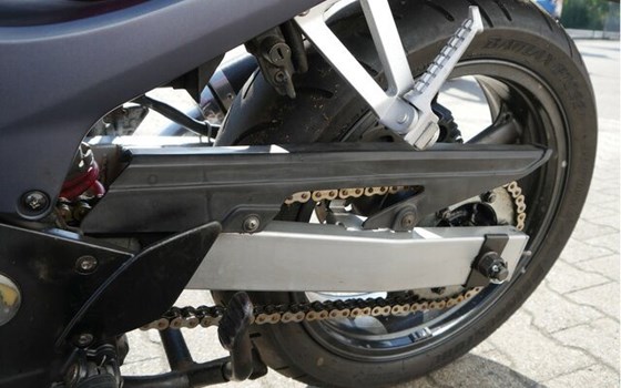 Gebrauchtmotorrad Kawasaki ZR-7 - Bild 10