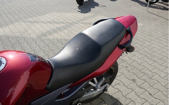 Gebrauchtmotorrad Kawasaki ZR-7 - Bild 11