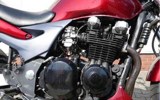 Gebrauchtmotorrad Kawasaki ZR-7 - Bild 6