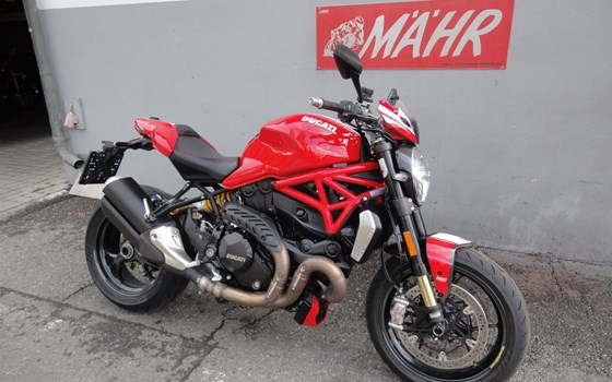 Gebrauchtmotorrad Ducati Monster 1200 R - Bild 1 Gebrauchtmotorrad Ducati Monster 1200 R - Bild 1
