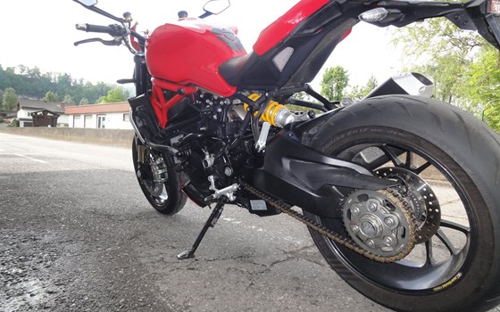 Gebrauchtmotorrad Ducati Monster 1200 R - Bild 6 Gebrauchtmotorrad Ducati Monster 1200 R - Bild 6