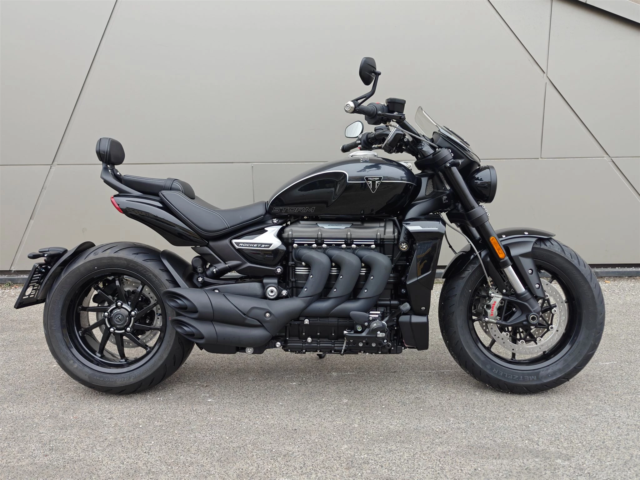 Triumph Rocket 3 Storm GT 