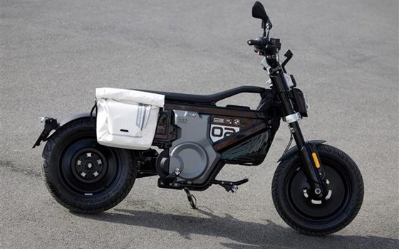 Gebrauchtmotorrad BMW CE 02 4kW - Bild 1