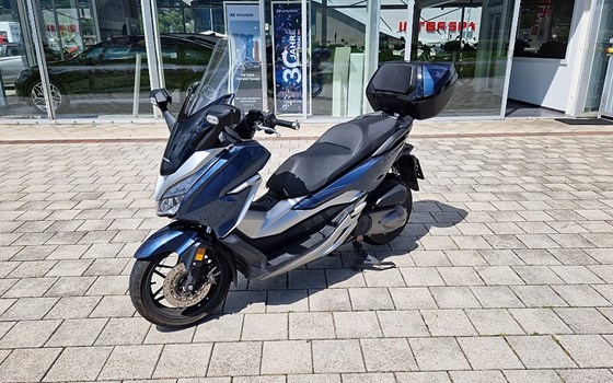 Gebrauchtmotorrad Honda Forza 300 - Bild 1