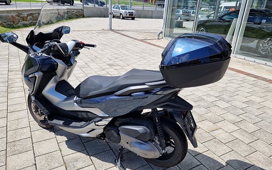 Gebrauchtmotorrad Honda Forza 300 - Bild 4