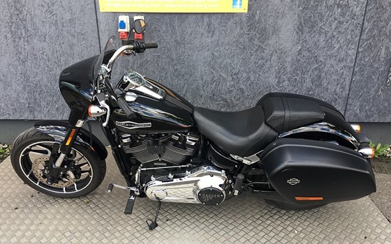 Gebrauchtmotorrad Harley-Davidson Softail Sport Glide FLSB - Bild 6 Gebrauchtmotorrad Harley-Davidson Softail Sport Glide FLSB - Bild 6