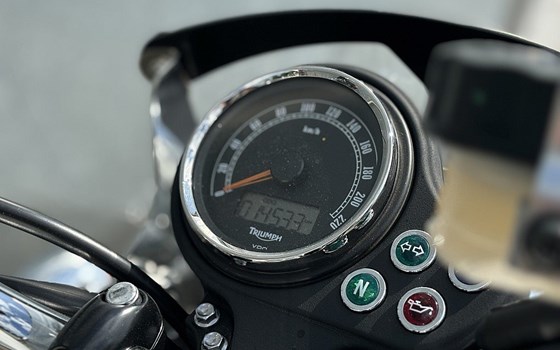 Gebrauchtmotorrad Triumph Bonneville - Bild 6