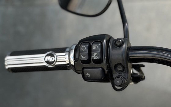 Gebrauchtmotorrad Harley-Davidson Softail Low Rider FXLR - Bild 11