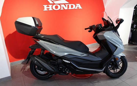 Neufahrzeug Honda Forza 350 - Bild 4 Neufahrzeug Honda Forza 350 - Bild 4
