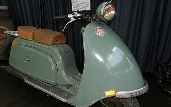 Gebrauchtmotorrad Lohner L125 - Bild 3 Gebrauchtmotorrad Lohner L125 - Bild 3