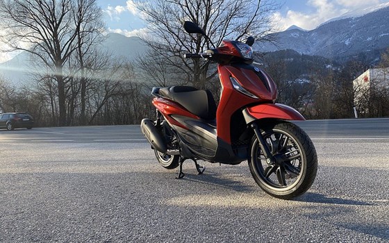 Neufahrzeug Piaggio Beverly 300 S - Bild 2 Neufahrzeug Piaggio Beverly 300 S - Bild 2