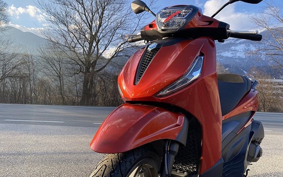 Neufahrzeug Piaggio Beverly 300 S - Bild 6 Neufahrzeug Piaggio Beverly 300 S - Bild 6