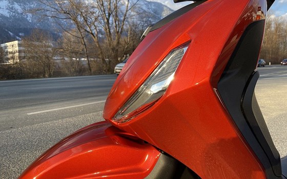 Neufahrzeug Piaggio Beverly 300 S - Bild 7 Neufahrzeug Piaggio Beverly 300 S - Bild 7