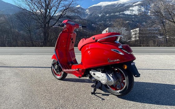 Neufahrzeug Vespa Primavera RED 50 - Bild 2 Neufahrzeug Vespa Primavera RED 50 - Bild 2
