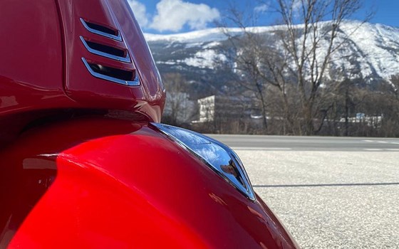 Neufahrzeug Vespa Primavera RED 50 - Bild 6