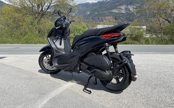 Neufahrzeug Piaggio Beverly 300 S - Bild 2 Neufahrzeug Piaggio Beverly 300 S - Bild 2